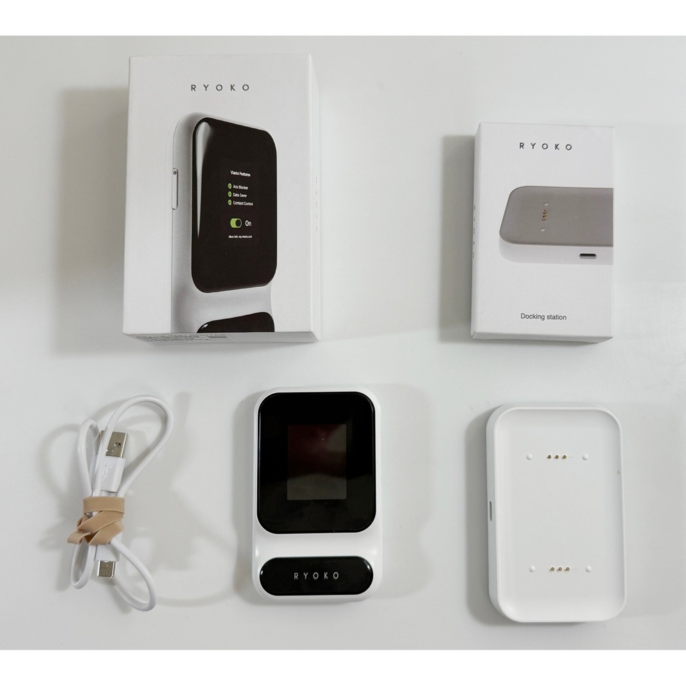 Ryoko PRO Portable Hotspot White 4G Wi-Fi Router with‎ Docking Station